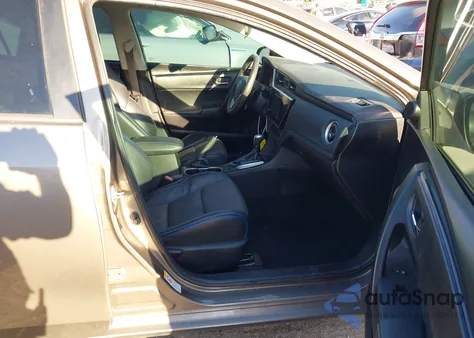 2017 Toyota Corolla Se z USA, uszkodzony, nr VIN 5YFBURHE5HP733941